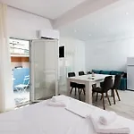 Diamanti Downtown דירה לימנאס