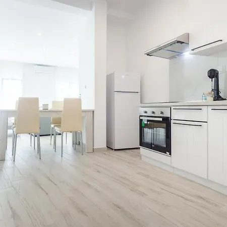Apartament Diamanti Downtown *