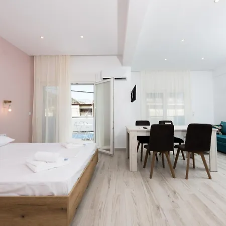 Diamanti Downtown Apartament *